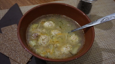 Куриный суп с сырными шариками